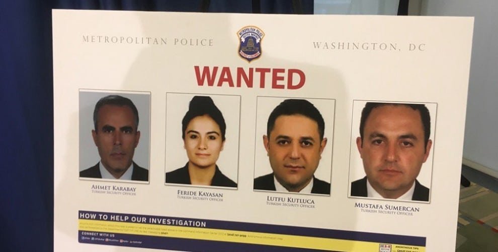 Almanya Erdoğan'ın 12 korumasına giriş izni vermiyor