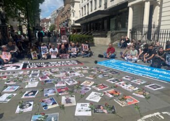 Londra`da Cumartesi Anneleri`nin 1000. hafta eylemiyle dayanışma eylemi